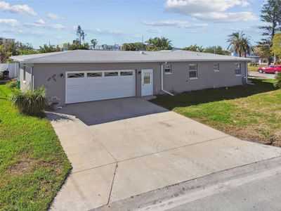 195 112 Th Avenue N, House other with 3 bedrooms, 3 bathrooms and null parking in St Petersburg FL | Image 2