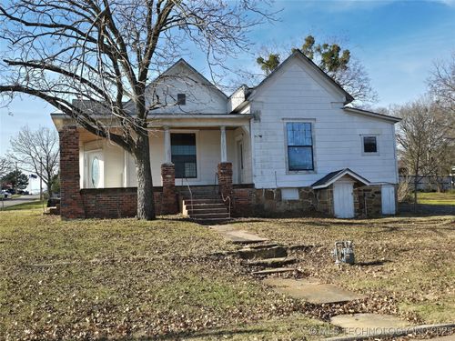 233 W 3rd St, Atoka, OK, 74525-2215 | Card Image