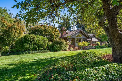 1680 High School Road, Sebastopol, CA, 95472 | Card Image