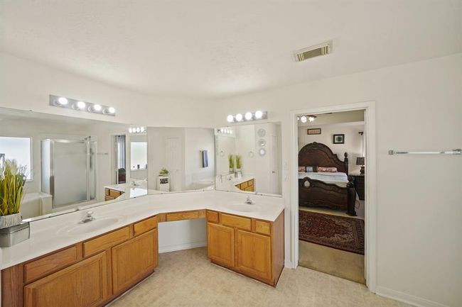 13823 Eldridge Garden Cir, House other with 4 bedrooms, 3 bathrooms and 2 parking in Houston TX | Image 24