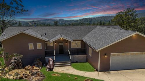 16806 George Way, Grass Valley, CA, 95949-7332 | Card Image