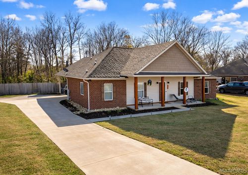 200 Jennifer Ln, Deatsville, AL, 36022-2698 | Card Image
