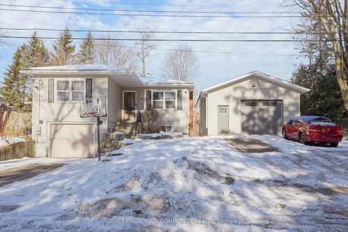 8 Victor Dr, Stouffville, ON, L4A3G5 | Card Image