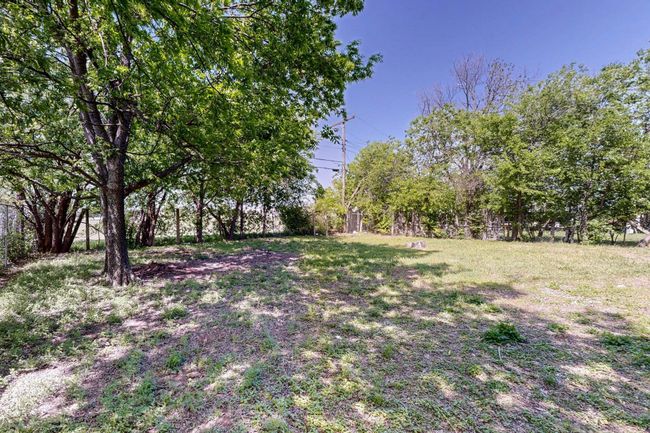 128 Se Gardens Blvd, House other with 3 bedrooms, 2 bathrooms and null parking in Burleson TX | Image 39