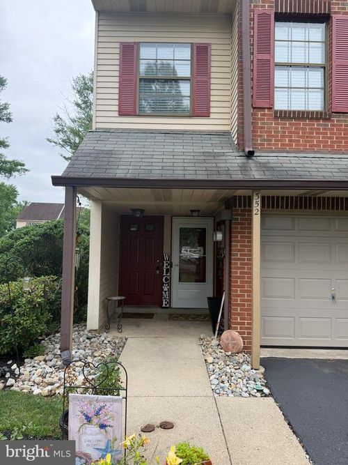352 Willow Turn, MOUNT LAUREL, NJ, 08054-3163 | Card Image