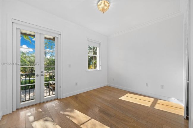 B - 464 Fernwood Rd, Townhouse with 3 bedrooms, 3 bathrooms and null parking in Key Biscayne FL | Image 25