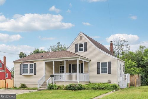 16 Park Dr, BELLMAWR, NJ, 08031-2821 | Card Image