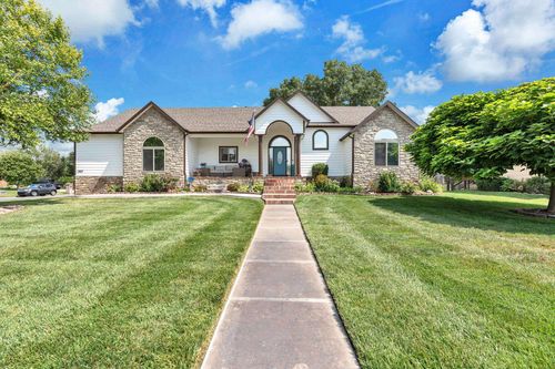 1307 W Hannah Ln, Haysville, KS, 67060-7653 | Card Image