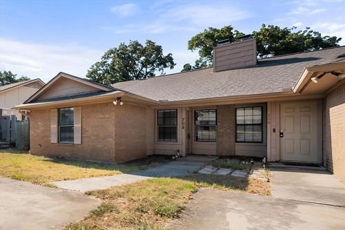 708 Woodland Ct, Kennedale, TX, 76060-5447 | Card Image
