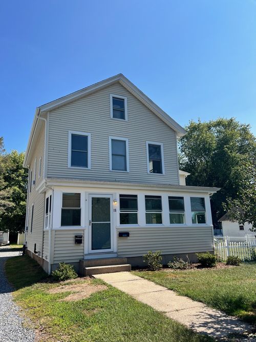 15 York Ave, Niantic, CT, 06357-3215 | Card Image
