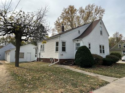 816 15th Street, Home with 3 bedrooms, 1 bathrooms and null parking in Boone IA | Image 1