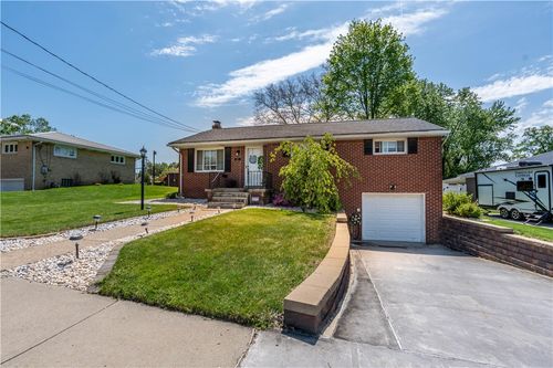 1624 2nd St, Natrona Heights, PA, 15065-1336 | Card Image