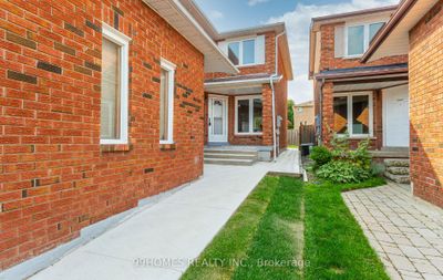 29 Horsham St, House other with 3 bedrooms, 4 bathrooms and 5 parking in Brampton ON | Image 2