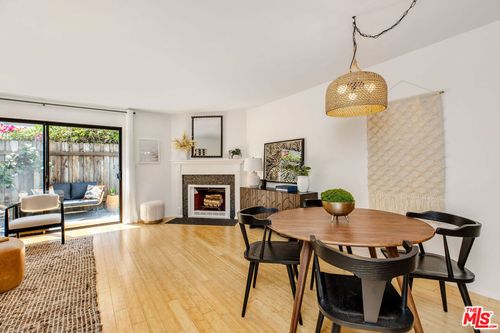 4-2337 Oak St, Santa Monica, CA, 90405-5158 | Card Image
