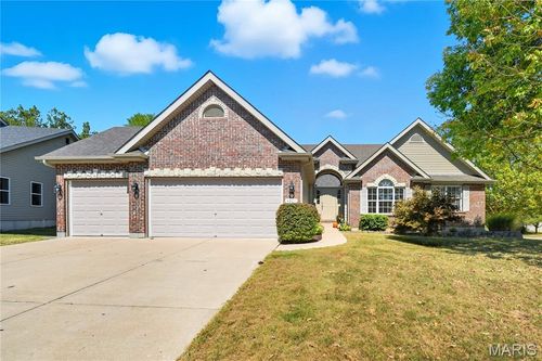 4201 Broken Rock Dr, Wentzville, MO, 63385-3804 | Card Image