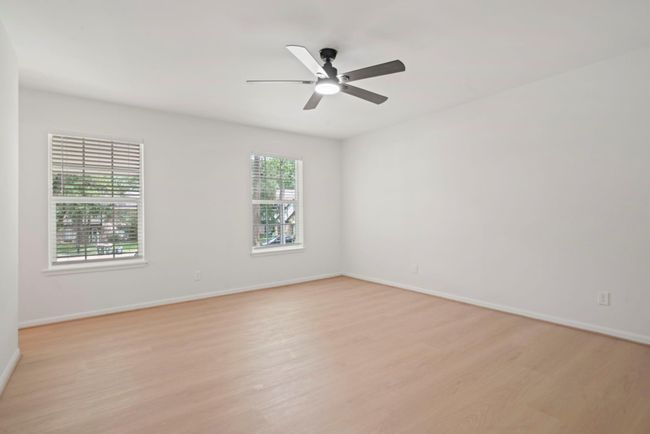 8215 Twining Oaks Ln, House other with 5 bedrooms, 4 bathrooms and 3 parking in Spring TX | Image 28