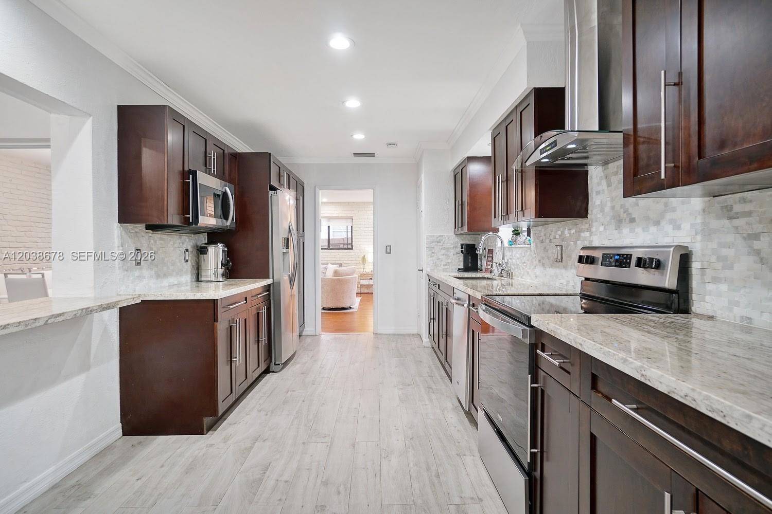 Residential in North Miami Beach 4
