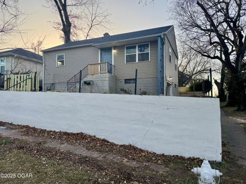 432 N Joplin Ave, Joplin, MO, 64801-2428 | Card Image