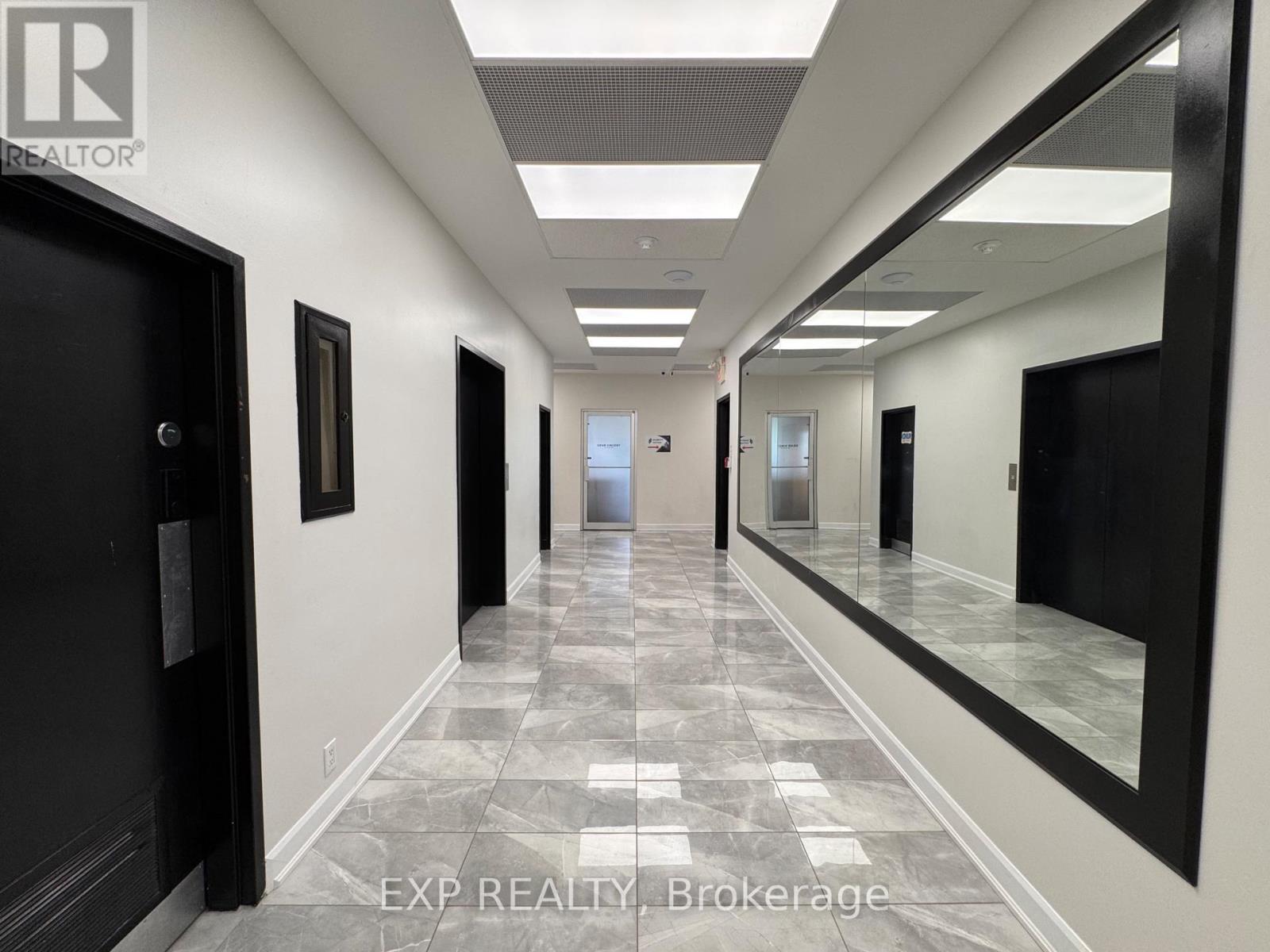Commercial Lease in Mississauga (Port Credit) 4