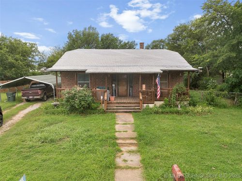 677 6th St, Wilson, OK, 73463-2828 | Card Image