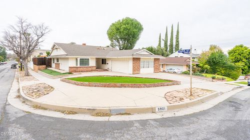 5901 Hanna Ave, Woodland Hills, CA, 91367-4515 | Card Image