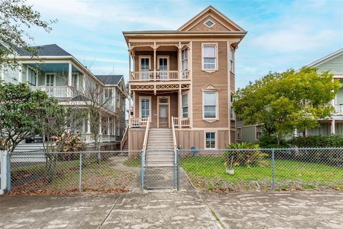 1824 Avenue K, Galveston, TX, 77550 | Card Image