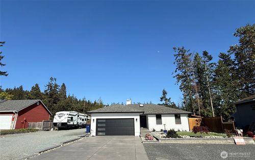 749 Commodore Ln, Camano Island, WA, 98282-7586 | Card Image