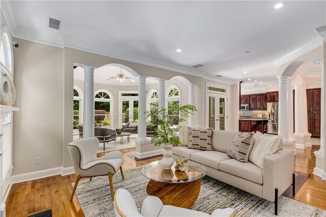 1078 Shady Valley Pl Ne, House other with 3 bedrooms, 3 bathrooms and null parking in Atlanta GA | Image 7