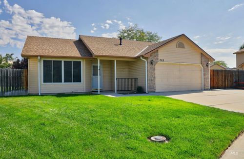 1912 N Cliffrock Rd, Nampa, ID, 83651-1441 | Card Image
