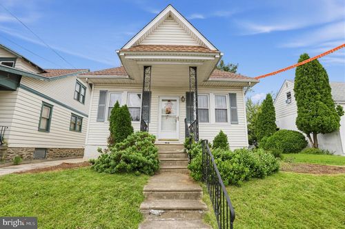 7922 Frontenac St, PHILADELPHIA, PA, 19111-2957 | Card Image