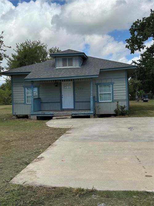 606 W 6th St, Freeport, TX, 77541-5621 | Card Image