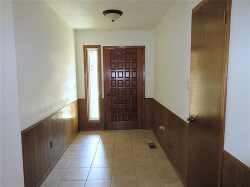 2401 Sheila Ln, Seminole, OK, 74868-2262 | Card Image