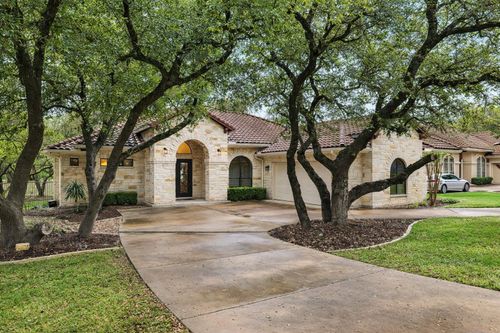 22 Cottondale Rd, The Hills, TX, 78738-1513 | Card Image
