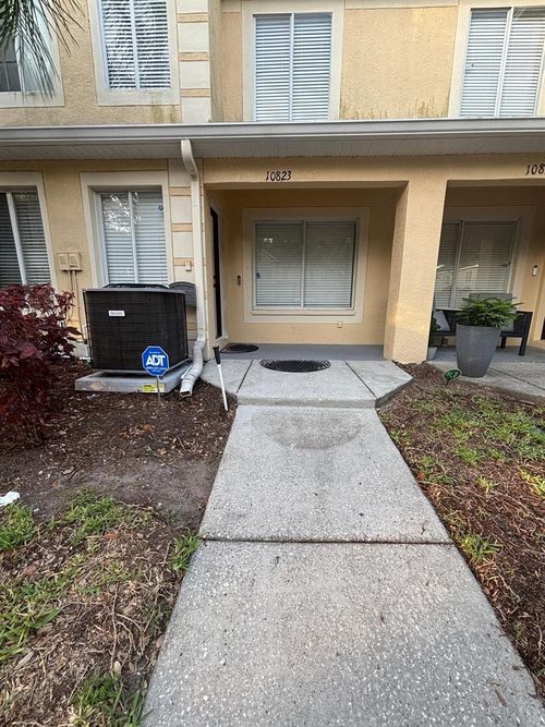 10823 Brickside Ct, RIVERVIEW, FL, 33579-4056 | Card Image
