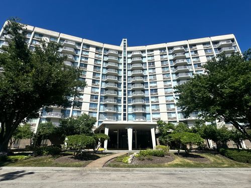 10m-20 N Tower Rd, Oak Brook, IL, 60523-1139 | Card Image