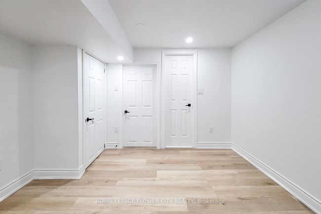 56 Moxley Dr, House other with 6 bedrooms, 4 bathrooms and 5 parking in Hamilton ON | Image 36