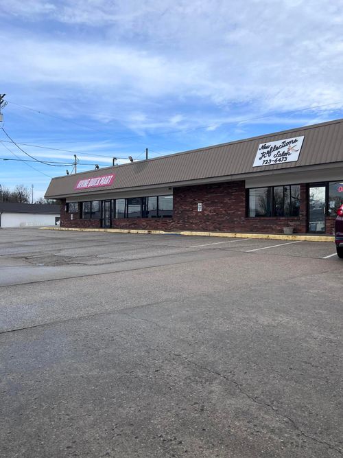 209-211-and-213-209 River Drive, Irvine, KY, 40336 | Card Image