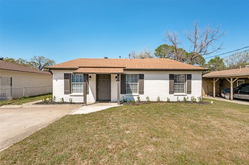 629 Park Ln, Denton, TX, 76205-7256 | Card Image
