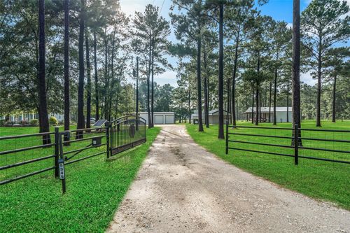 5345 Deep Forest Trl, Navasota, TX, 77868-1499 | Card Image
