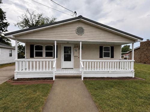 212 E Delta Street, Aurora, MO, 65605 | Card Image