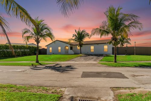 13000 Sw 260th Ter, Homestead, FL, 33032-8911 | Card Image