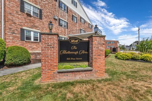 apt-13-305 Pine St, Lowell, MA, 01851-3158 | Card Image