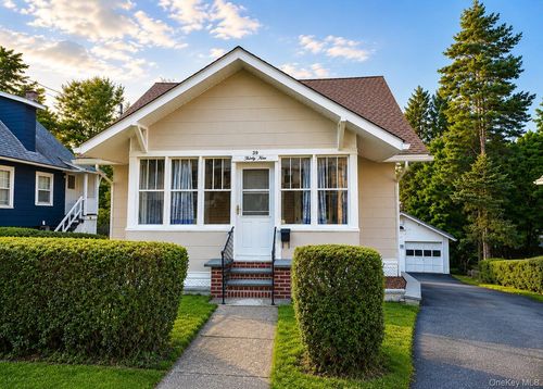 39 California Avenue, Middletown, NY, 10940 | Card Image