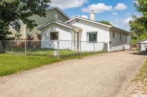 150 31st St E, Prince Albert, SK, S6V1Z9 | Card Image