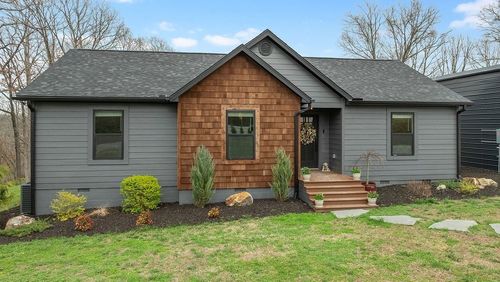 1864 1st Ave Ne, Gravette, AR, 72736-8550 | Card Image