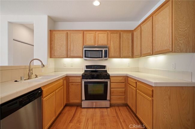 36337 Vincenzo Way, Condo with 2 bedrooms, 2 bathrooms and 2 parking in Winchester CA | Image 5