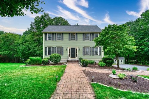 4 Eagle Rock Rd, Stoughton, MA, 02072-3885 | Card Image