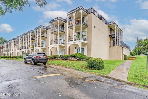 2305-5709 Lyons View Pike, Knoxville, TN, 37919-6462 | Card Image
