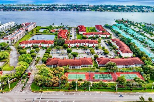 apt-g3-109 Half Moon Cir, Hypoluxo, FL, 33462-5456 | Card Image