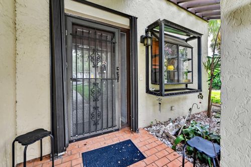 27218-4587 Carambola Cir S, Coconut Creek, FL, 33066-2911 | Card Image